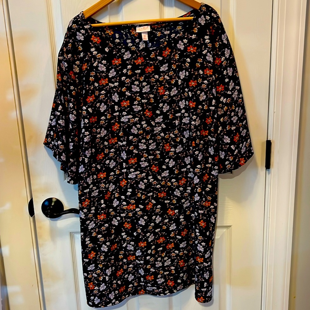 Plus size maternity blouse